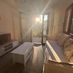 Rez-de-jardin A 5 Minutes De La *
