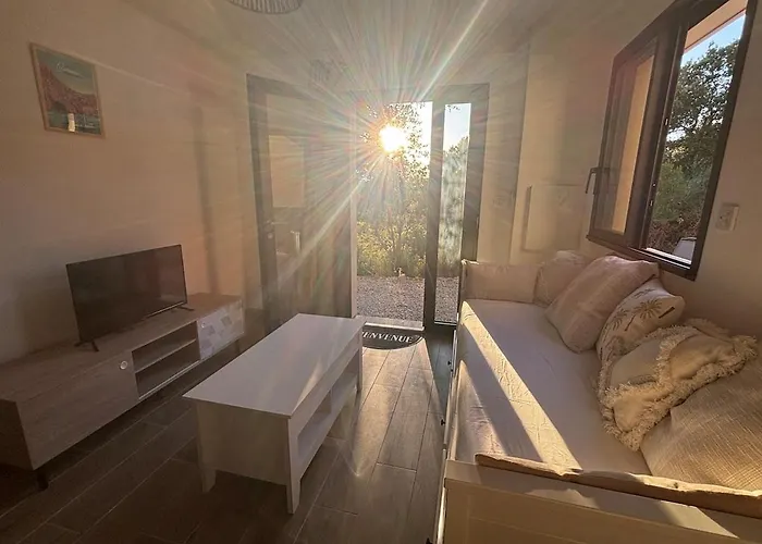 Rez-de-jardin A 5 Minutes De La *