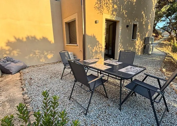 Appartement Rez-de-jardin A 5 Minutes De La *